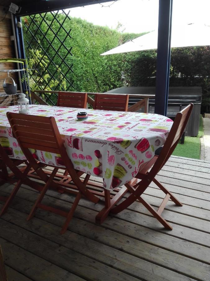 Chalet Zure Ondoan - Spa Et Piscine Chauffee ตาร์โนส ภายนอก รูปภาพ