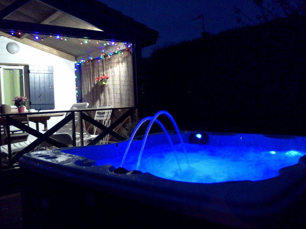 Chalet Zure Ondoan - Spa Et Piscine Chauffee ตาร์โนส ภายนอก รูปภาพ
